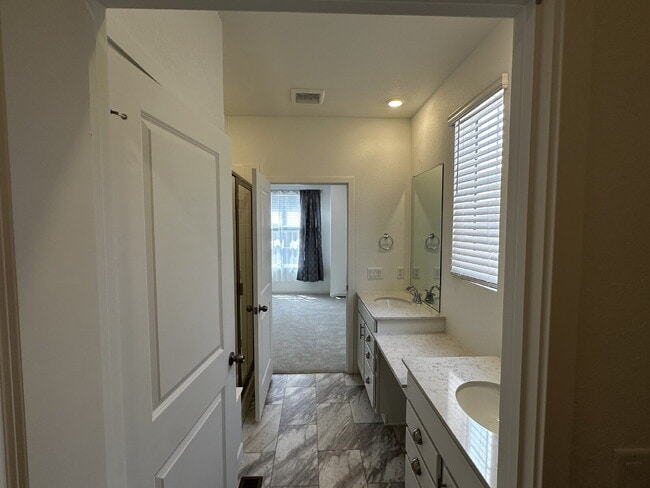 Building Photo - **AVAILABLE NOW!! Age 55+ Gated Community ...
