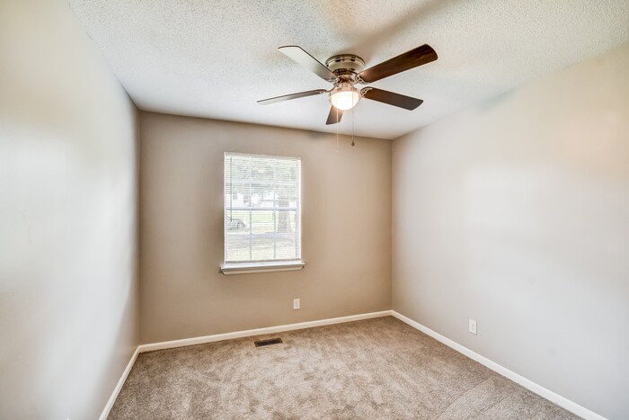 Building Photo - 2904 Clement St