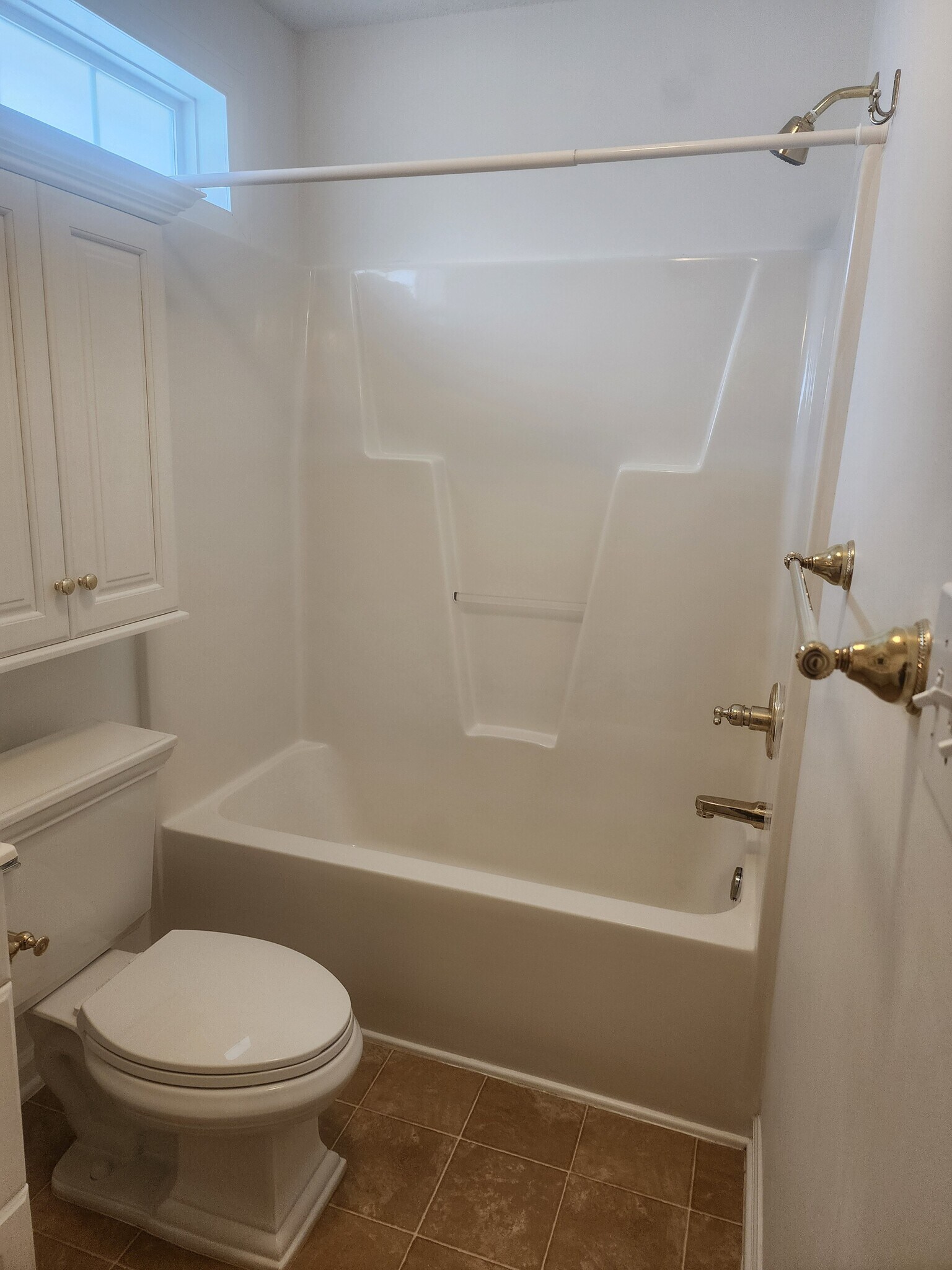 Master Bathroom - 837 Shackleton Rd