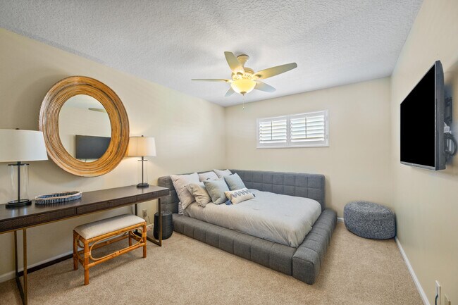 Building Photo - 16914 Waterbend Dr