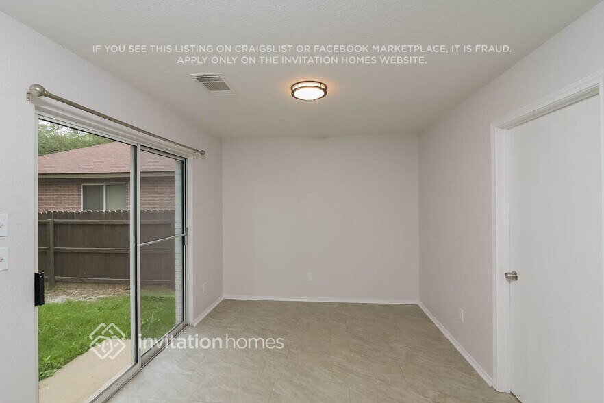 Building Photo - 10622 Manor Creek