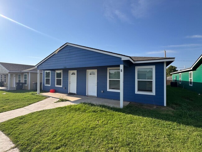 Building Photo - 4120 W 56th Pl