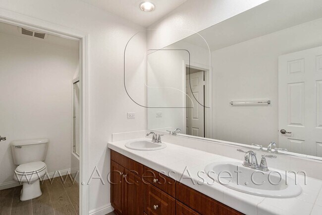 Building Photo - 8036 Englesma St