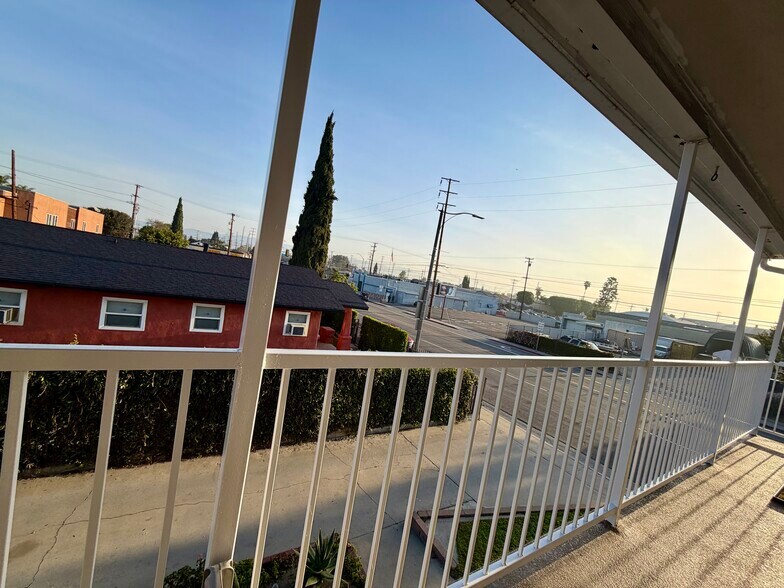 Building Photo - 8123 Otis St