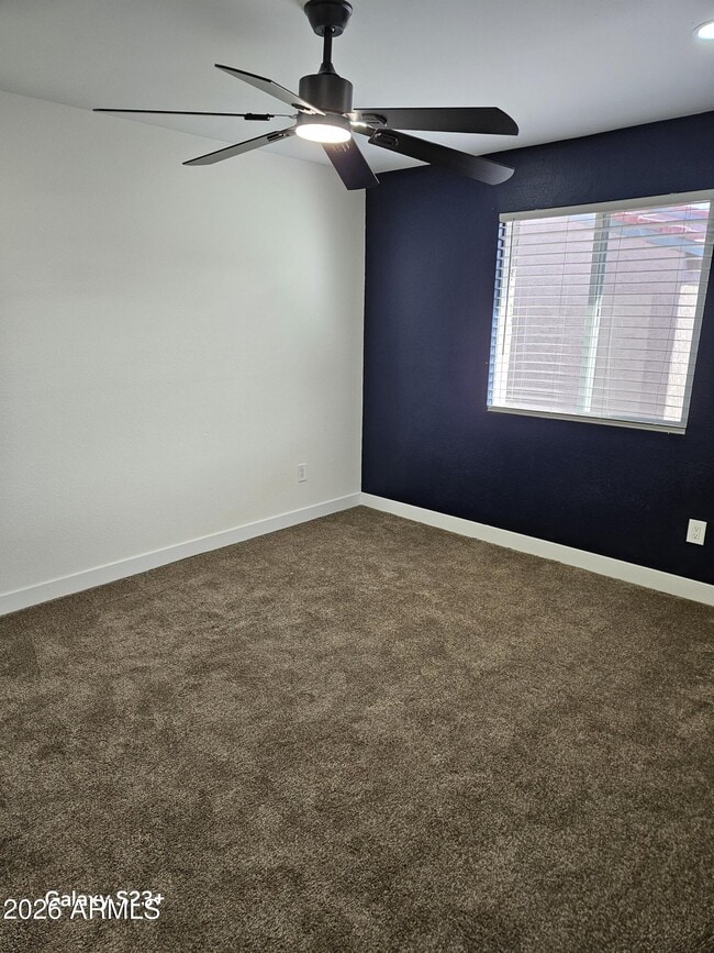 Building Photo - 623 W Guadalupe Rd