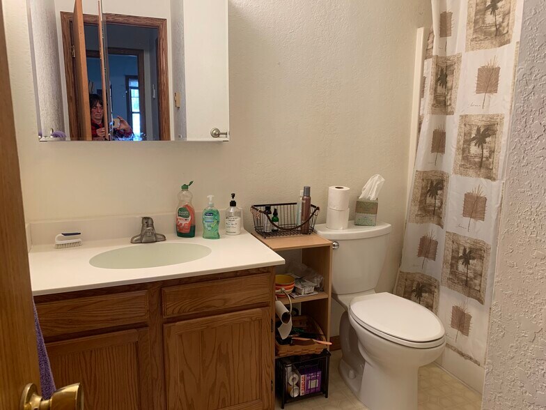 Two full baths - 1008 Remington St