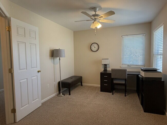 Building Photo - Lakeside 3 Bed/2.5 Bath Townhome in Gateway Community! Quiet, Scenic Living in The Heart Of Denver!