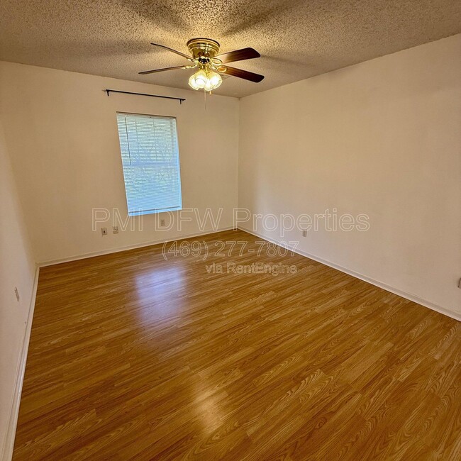 Building Photo - 1001 Weiss Ave