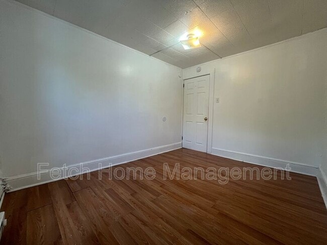 Building Photo - 631 N Prince St