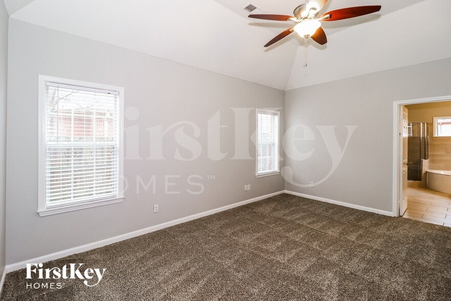 Building Photo - 1651 S Frence Creek Cove