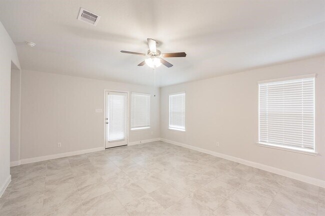 Building Photo - 24907 Prairie Briar Cir