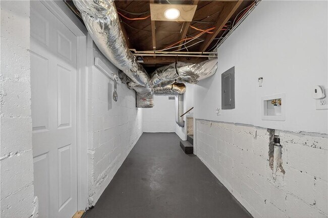 Building Photo - 2967 Flat Shoals Rd