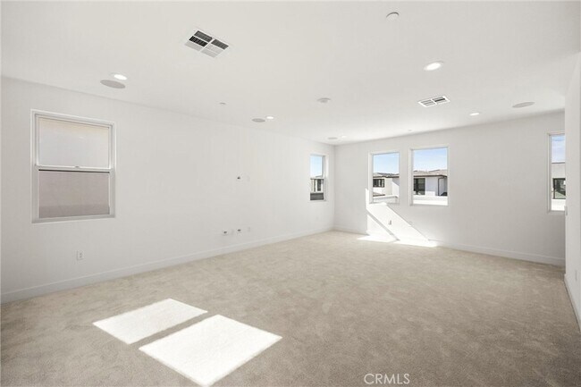 Building Photo - 164 Apron