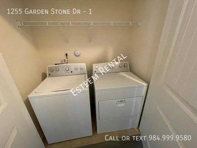 Building Photo - 1255 Garden Stone Dr