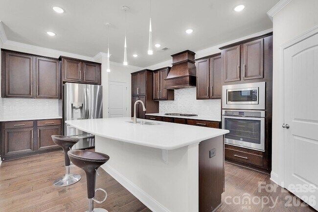 Building Photo - 11715 Clems Branch Dr