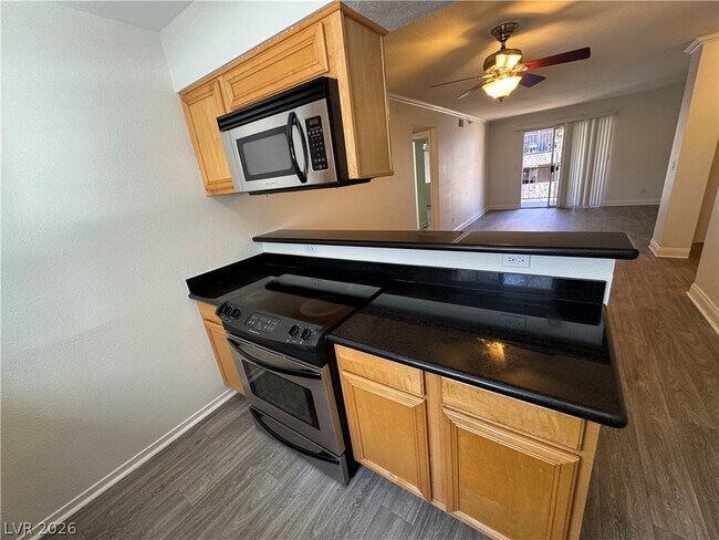 Building Photo - 2750 S Durango Dr