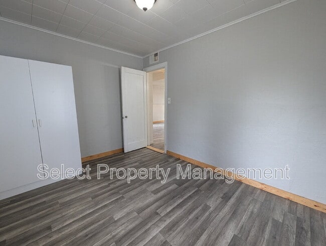 Building Photo - 2062 Pauline St