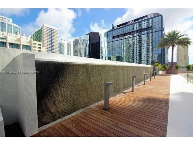 Building Photo - 1080 Brickell Ave