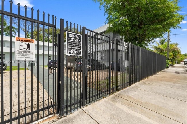 Building Photo - 541 NE 62nd St