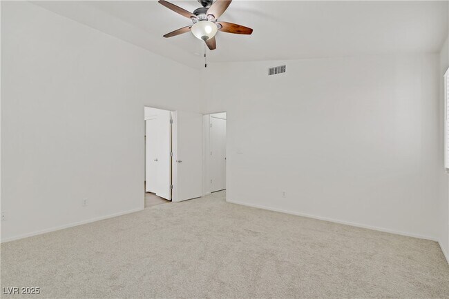 Building Photo - 9535 Stills Way