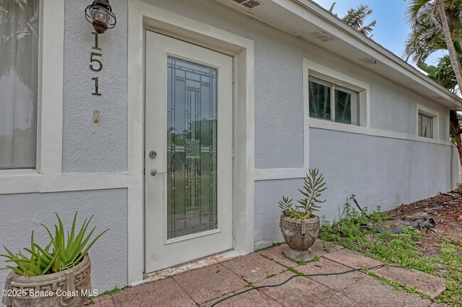 Building Photo - 151 Coconut Dr