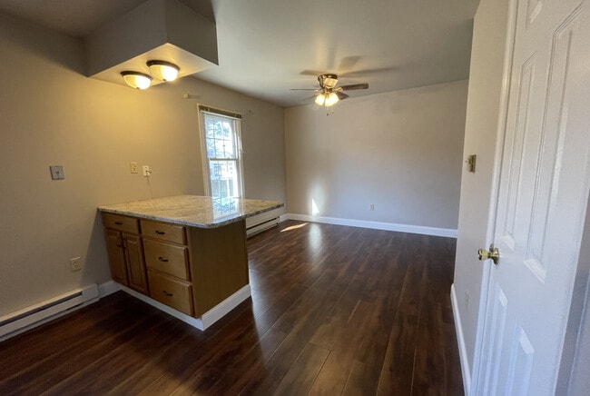 Building Photo - 534 Nicholas Ave