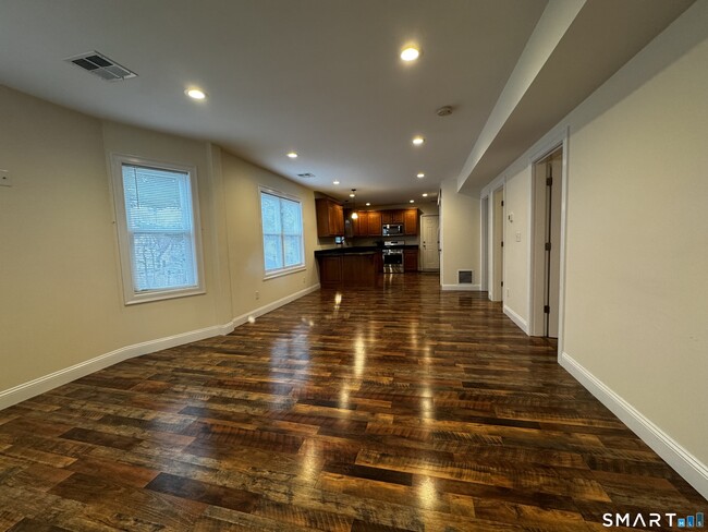 Building Photo - 25 Lester Ave