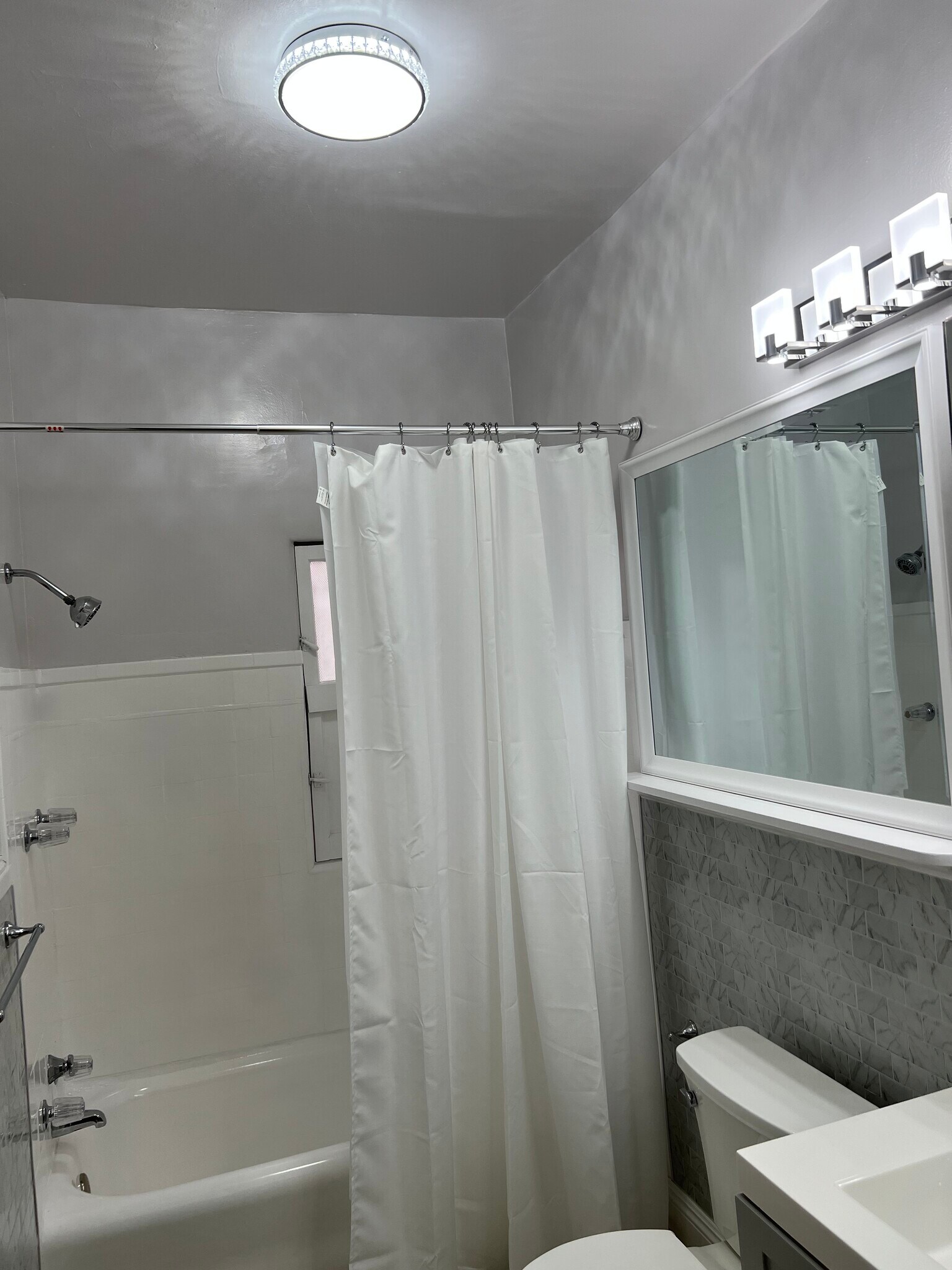 Building Photo - 8276 Norton Ave