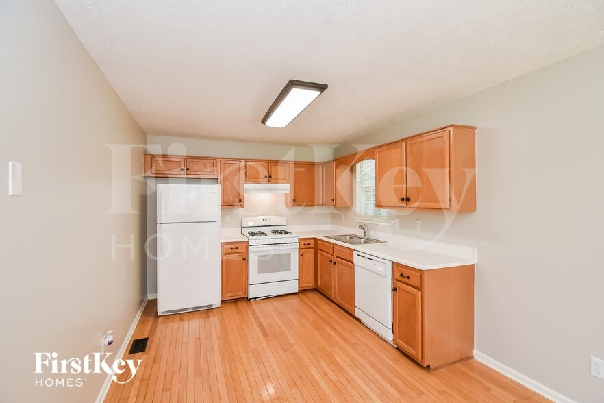 Building Photo - 414 Princeton Dr