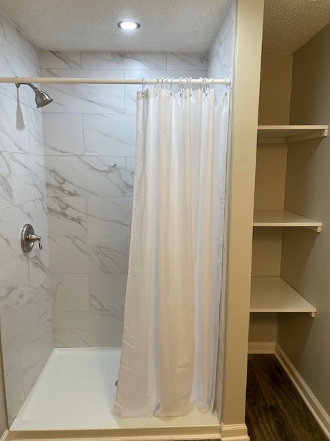 Shower - 521 Benton Blvd