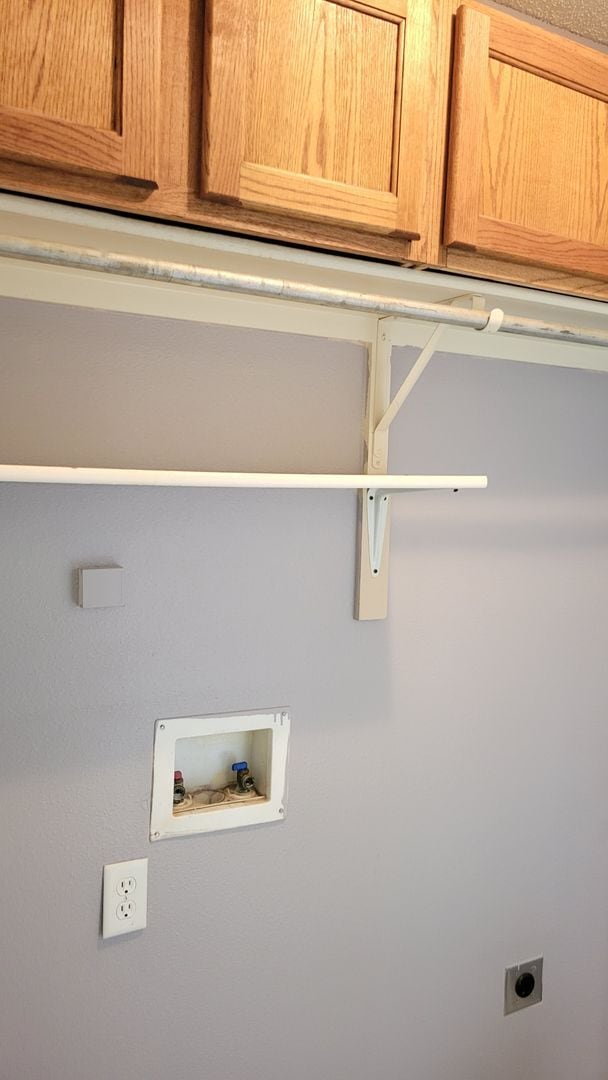 Building Photo - Beautiful Home! Available Spring 2026!