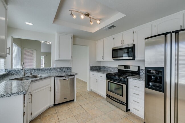 Building Photo - Cozy 3 bedroom single story house in Green Valley