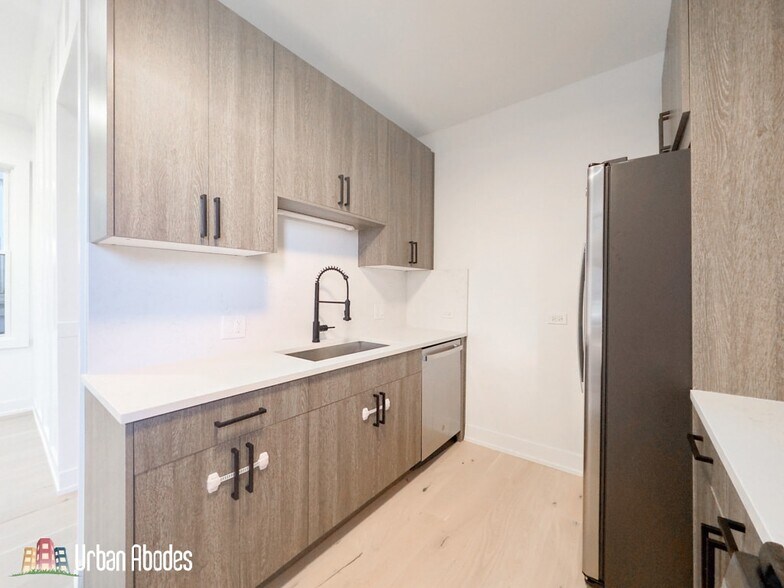 Building Photo - 2129 N Bingham St