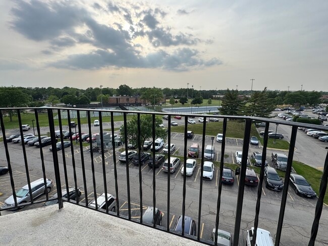 Building Photo - 300 S Roselle Rd