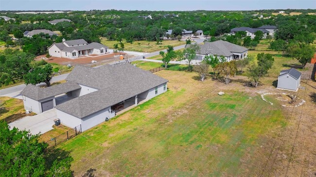 Building Photo - 104 Lazy Oak Pl
