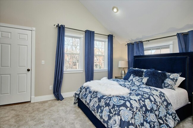 Building Photo - 3220 Vallejo St