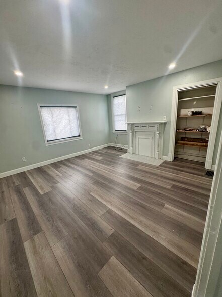 Living room - 609 Broad Ave