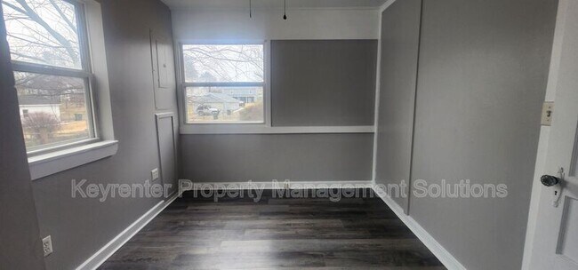 Building Photo - 527 S Magnolia Ave