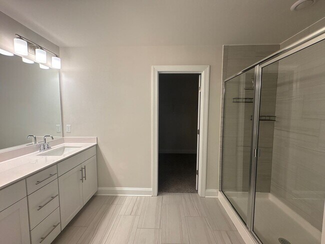 Building Photo - 3 Bedroom, 2.5 Bath and 2 Car Garage in Lebanon! $500 OFF FIRST MONTH’S RENT!