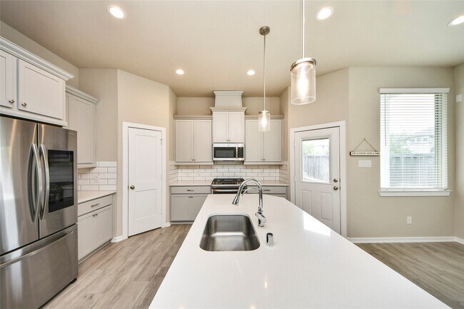 Building Photo - 19623 San Angelo Park Dr