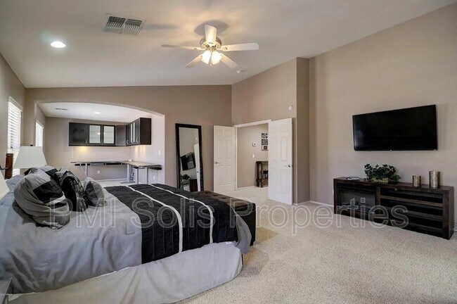 Building Photo - 13412 W Annika Dr