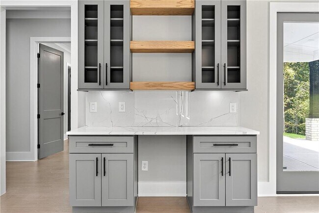 Building Photo - 83 Deer Cyn Dr