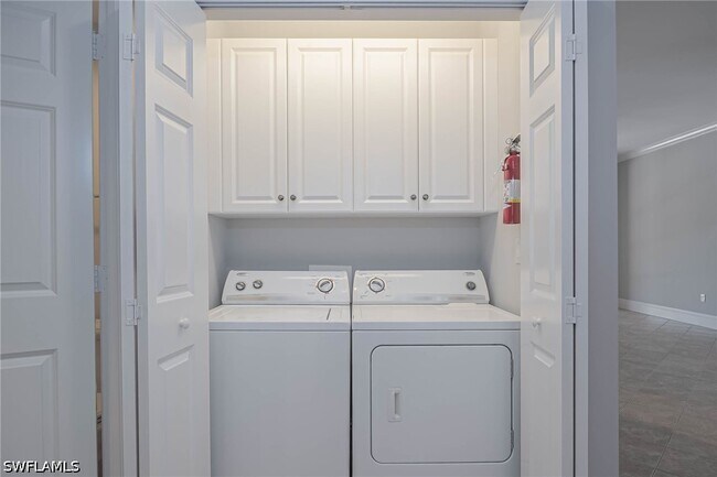 Building Photo - 5068 Annunciation Cir
