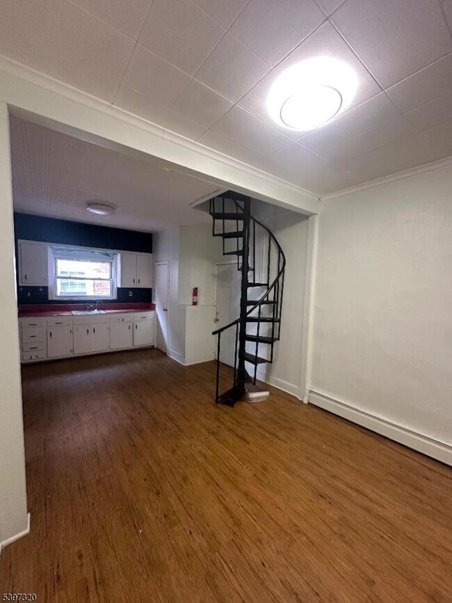 Building Photo - 205 Parker Ave