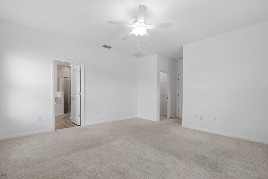 Building Photo - 5637 SW 93rd St