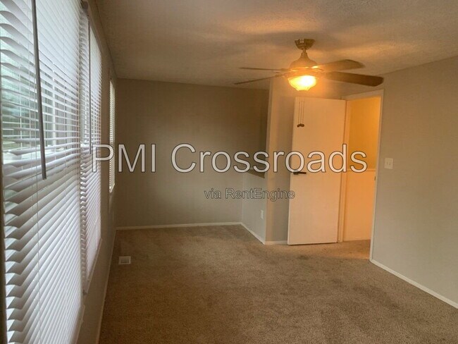 Building Photo - 7490 Stonetrail Way