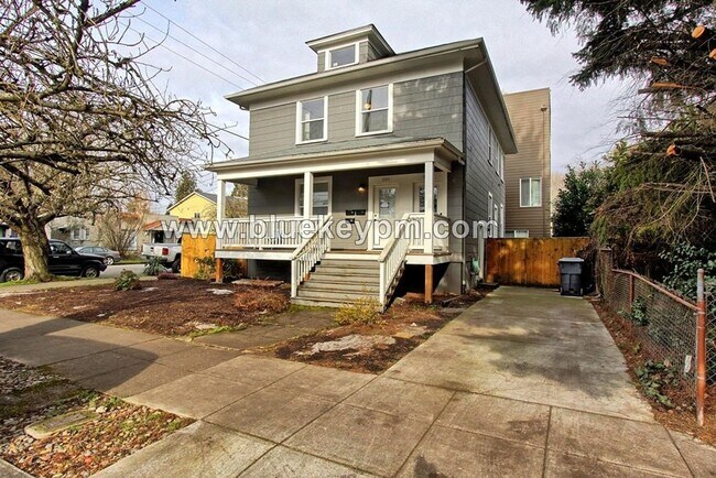 Building Photo - 339 N Skidmore St