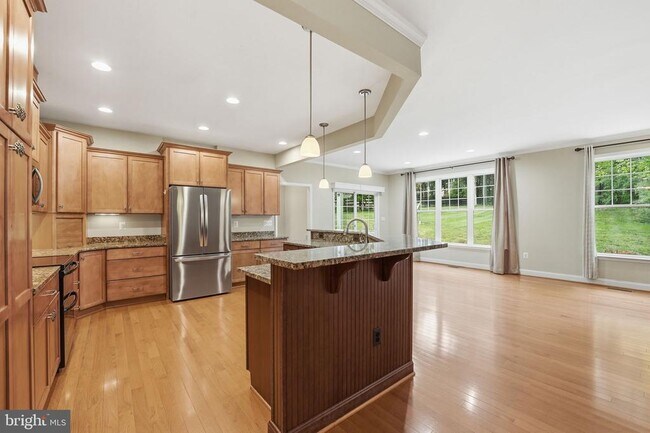 Building Photo - 42240 Hiddenwood Ln