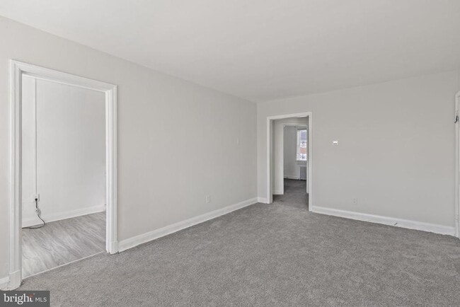 Building Photo - 5626 Midwood Ave