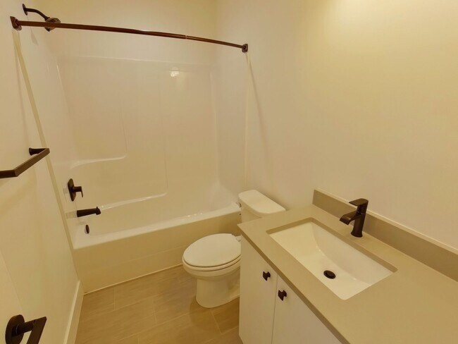 Building Photo - Don’t Miss Our Spring Rate Drop — Units Going Fast